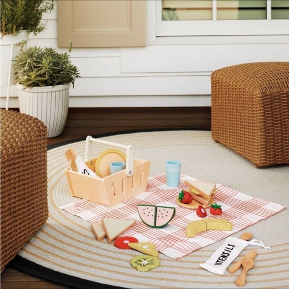 Toy Picnic Basket Playset - 32pc - Hearth & Hand™ with Magnolia - Picture 2 of 4